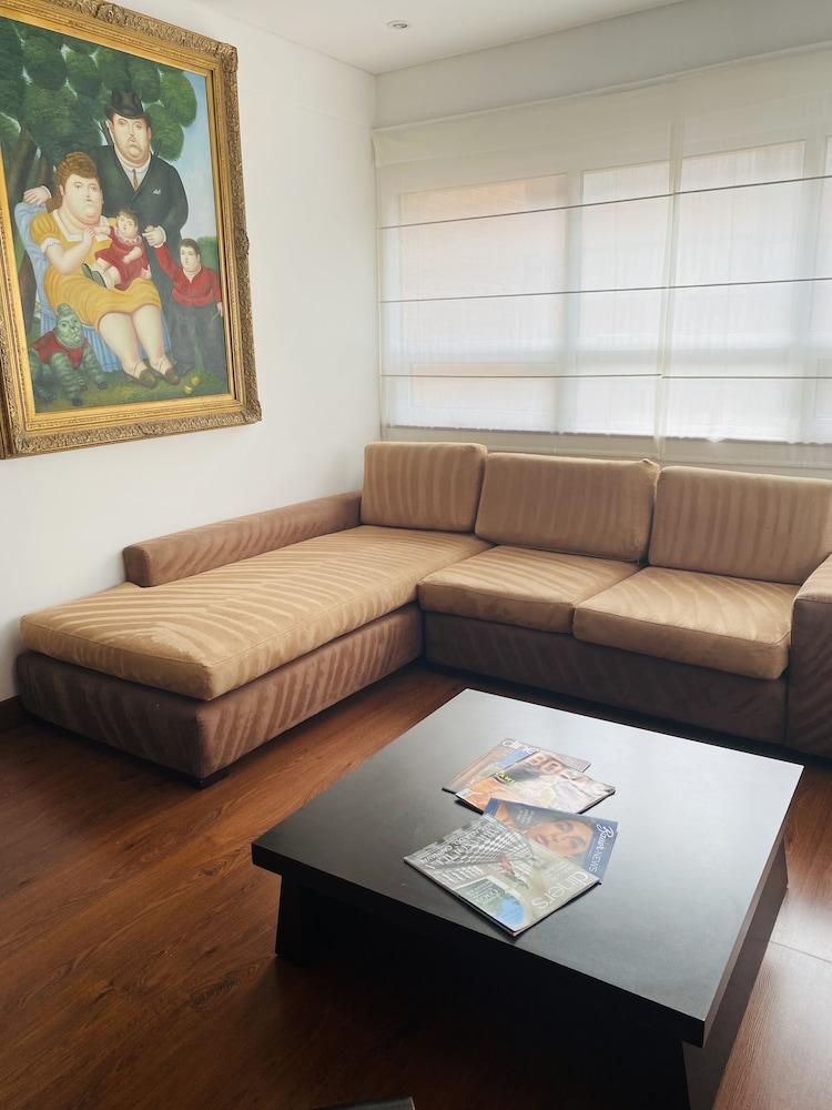 Hotel Retiro 84 By Mij ボゴタ エクステリア 写真